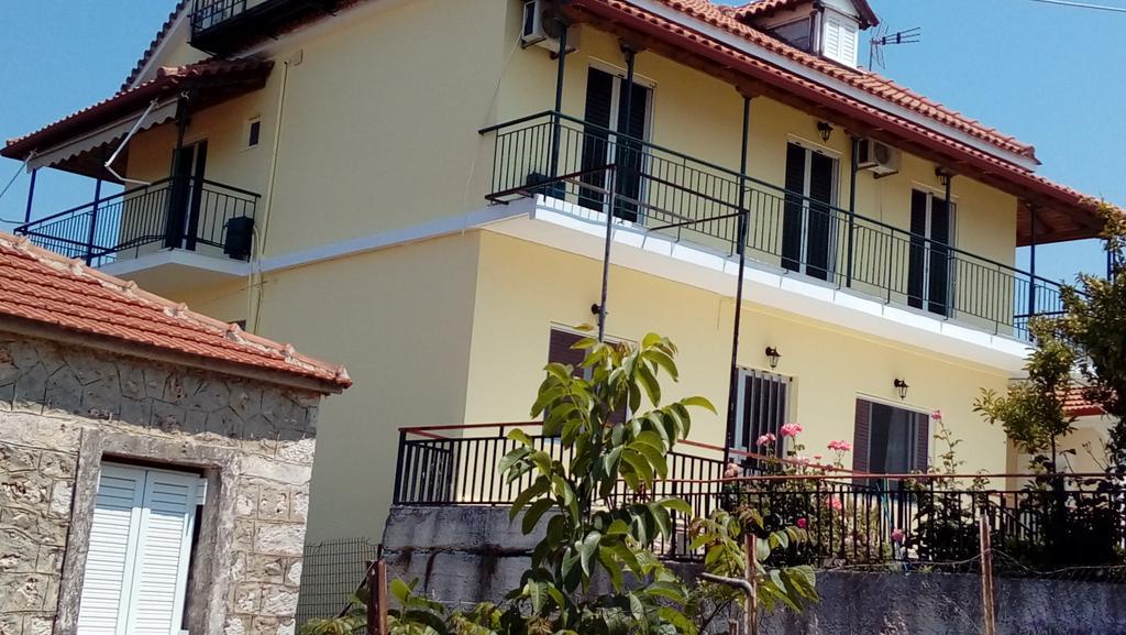 Villa Nefeli Loutsa  Exterior photo